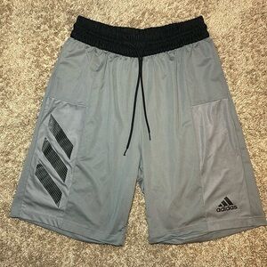 Men’s Adidas Basketball Club Shorts - Size L - Grey/Black​